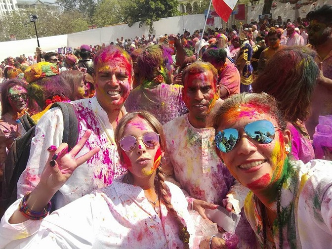 CELEBRATE HOLI IN INDIA WITH TRIPS TO INDIA AND NEPAL